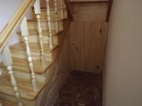 Заказать деревянную лестницу в Иркутске
