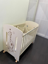 Продам детскую кроватку б/у